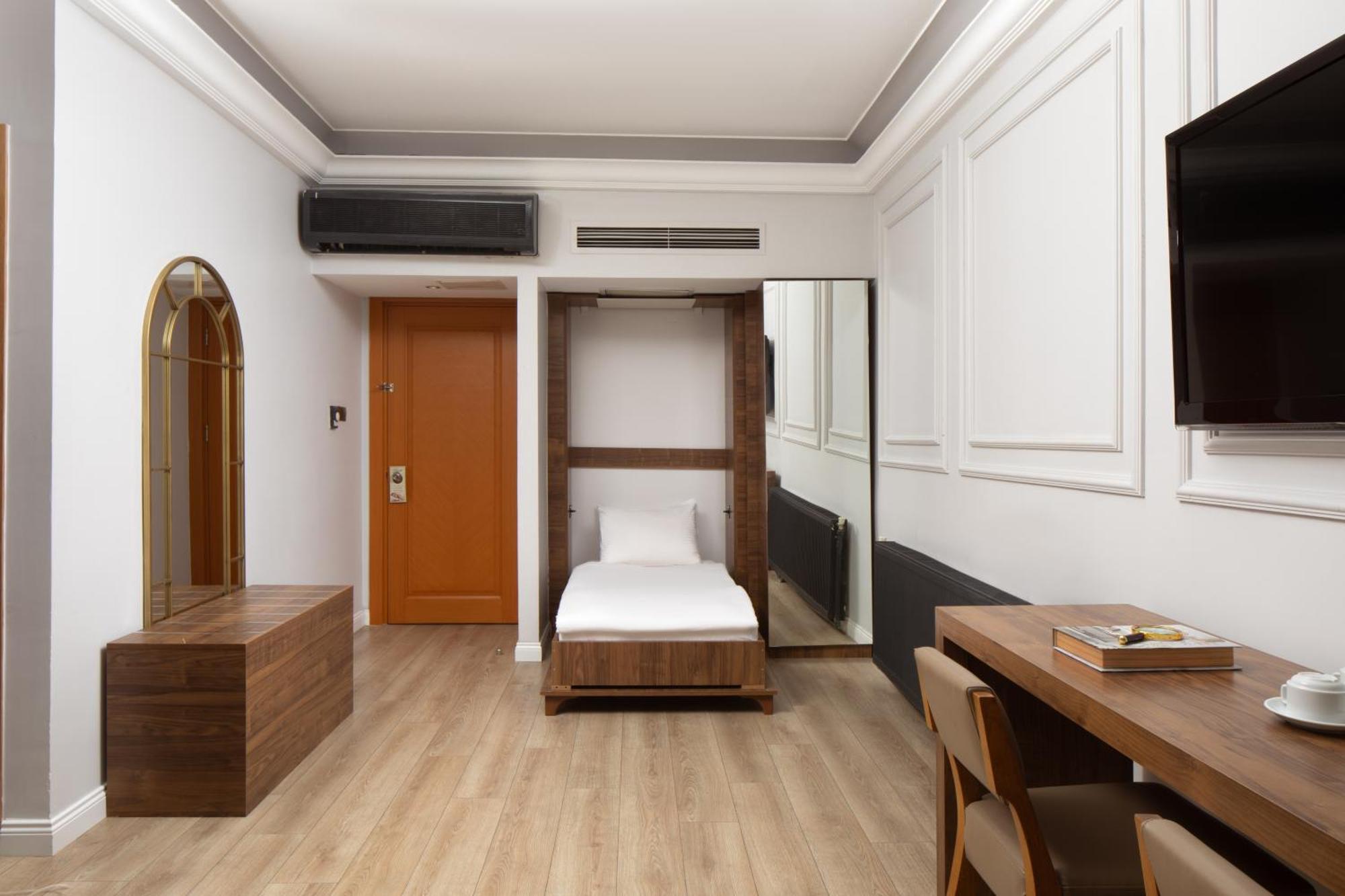 Elan Hotel Istanbul Pera Exterior photo